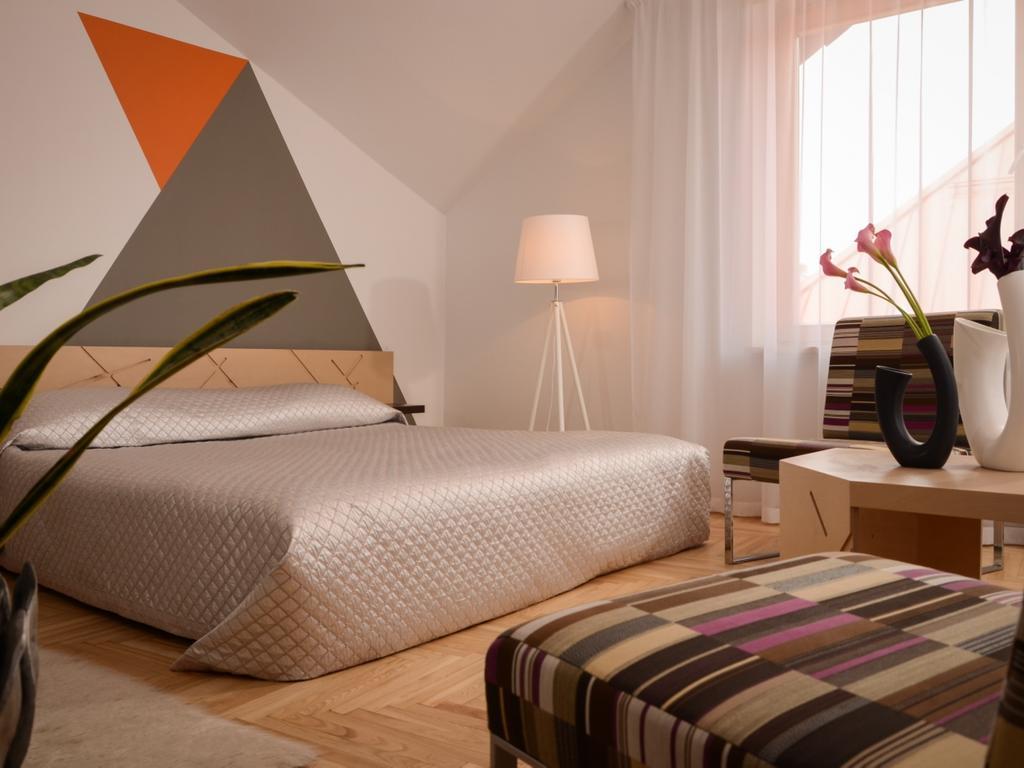 Mans Nams Hotel Saldus Kamer foto